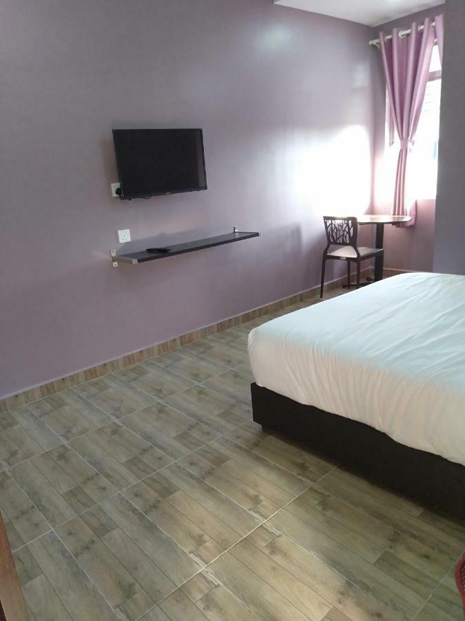 Purple Dream Home Teluk Panglima Garang Eksteriør billede