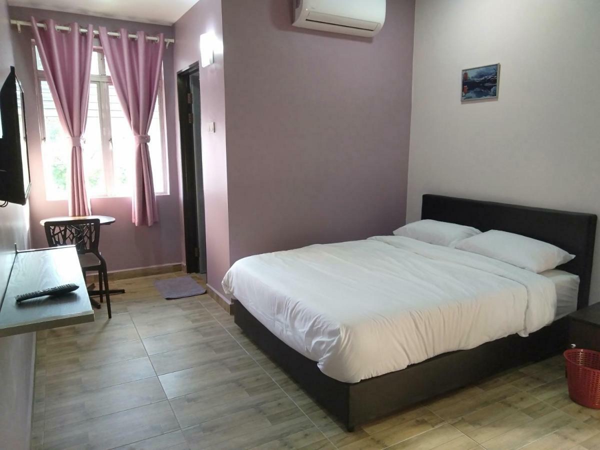 Purple Dream Home Teluk Panglima Garang Eksteriør billede